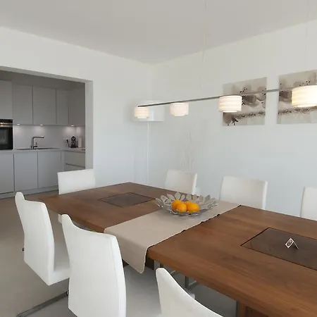 - Silverbeach * De Haan