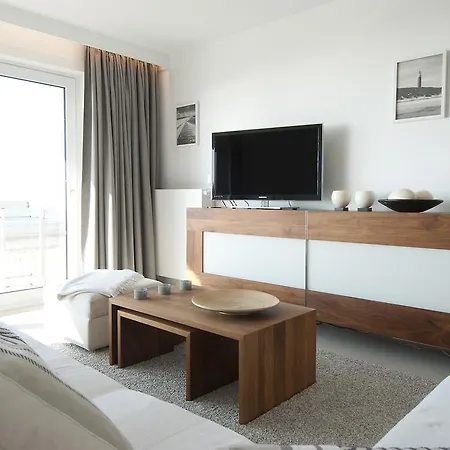- Silverbeach Apartment *